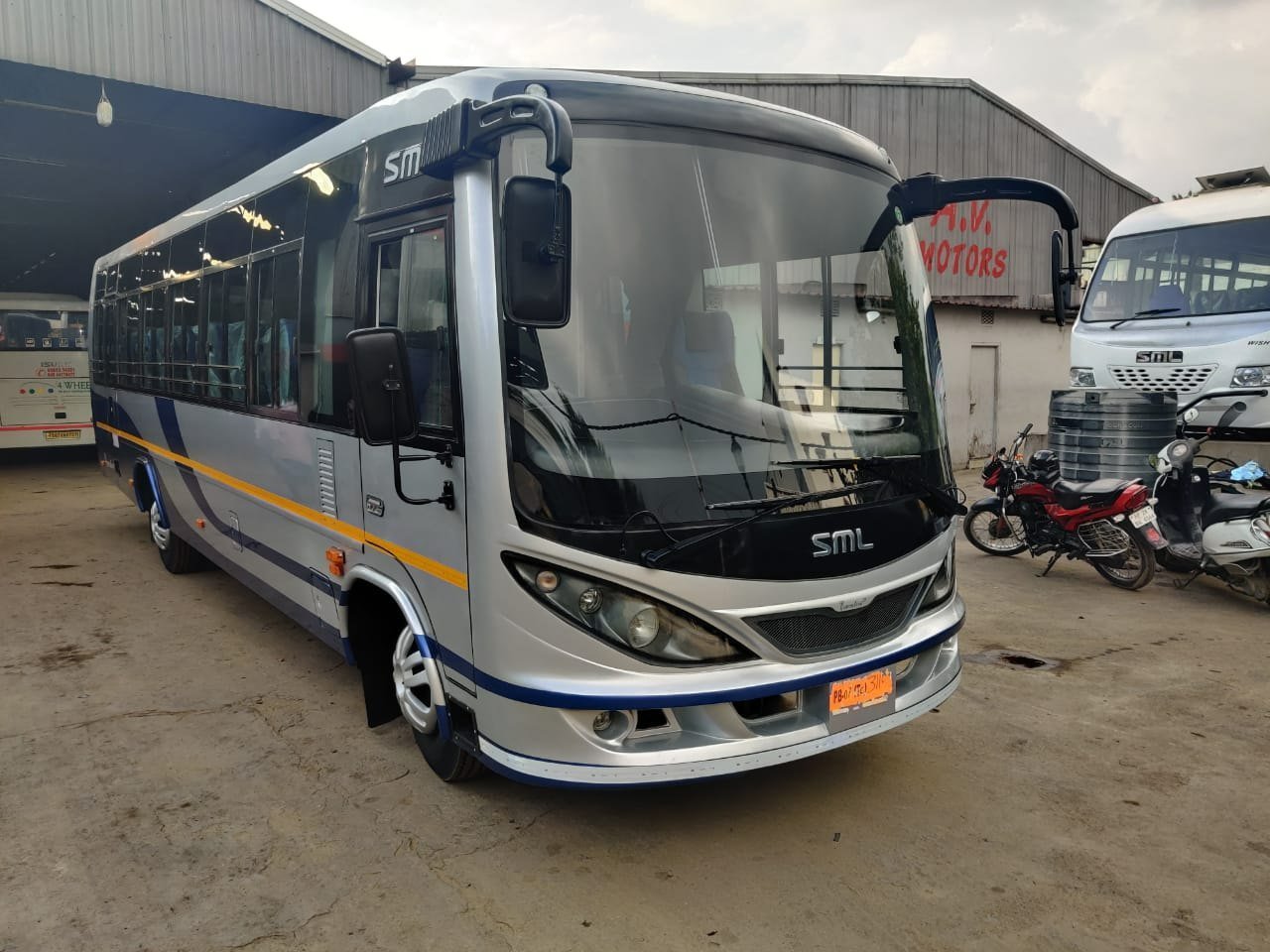 22 Seater Mini Bus Hire in Hyderabad