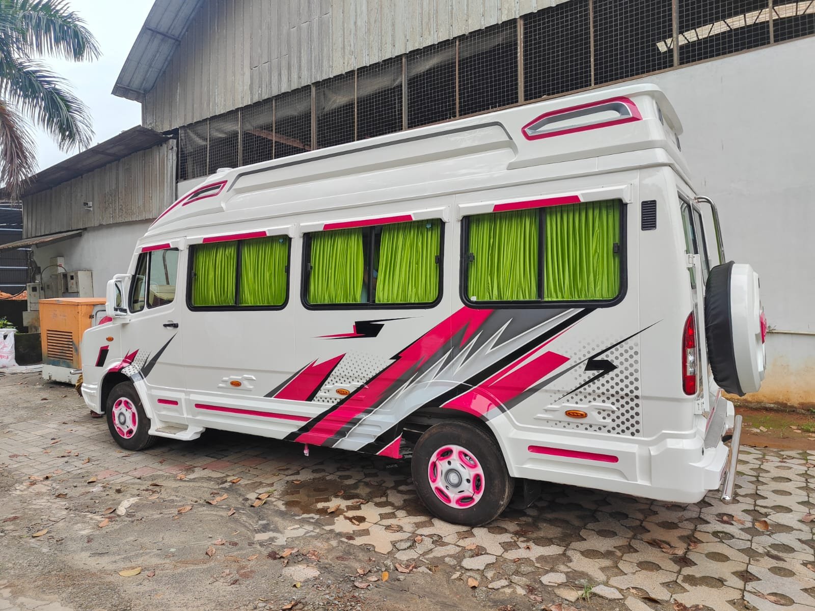 17 Seater Tempo Traveller Rent in Hyderabad